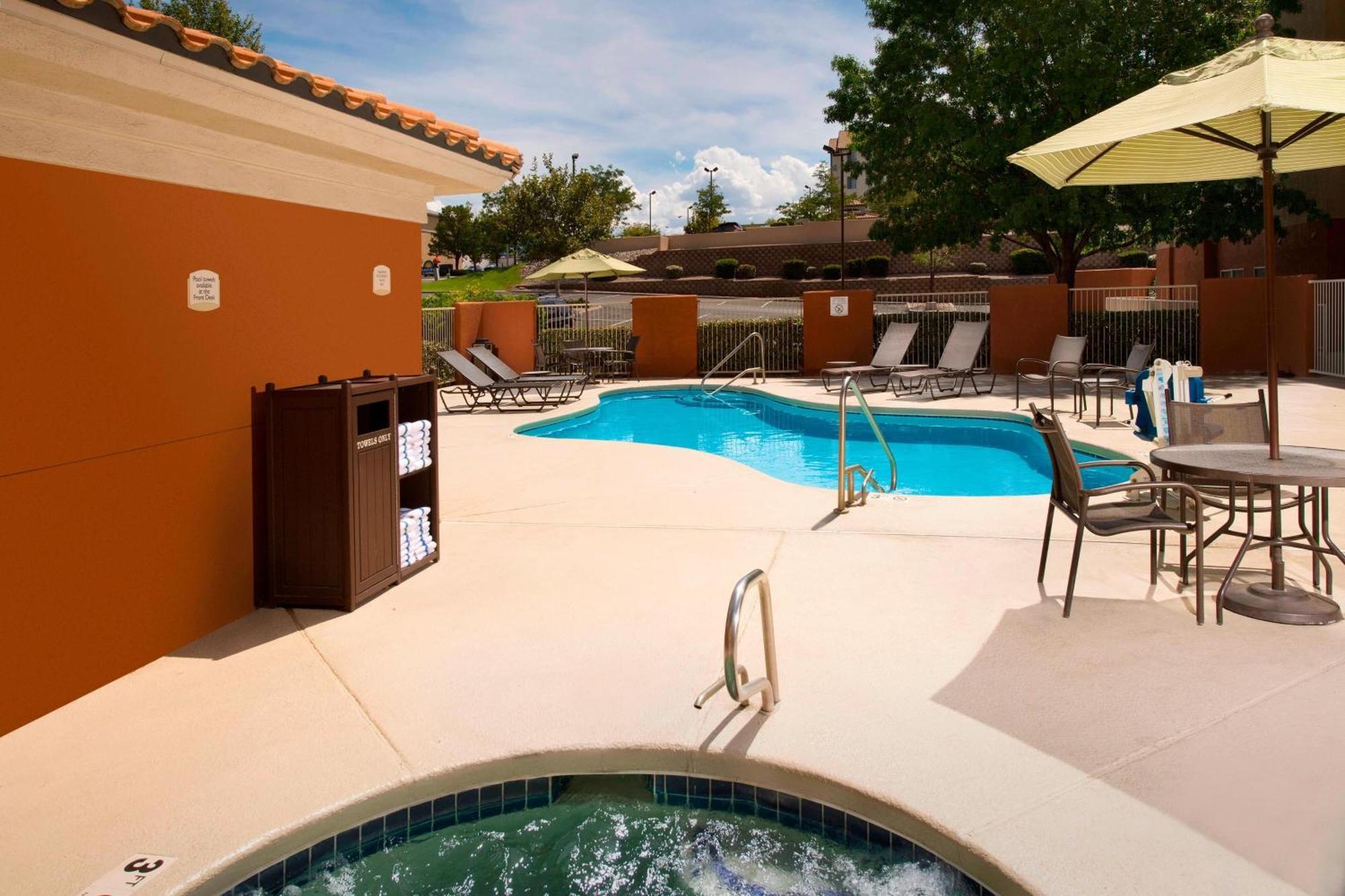 Fairfield Inn&suites By Marriott Airport 3*