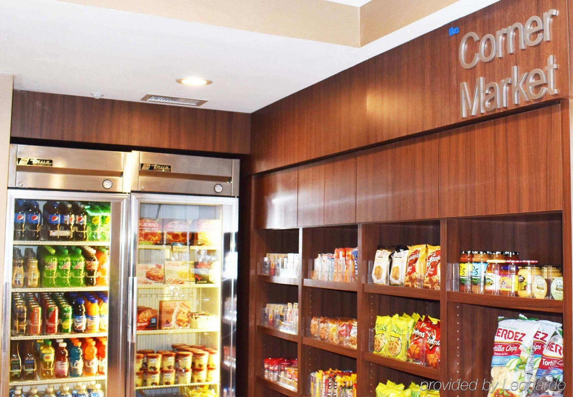 Fairfield Inn&suites By Marriott Airport Hotel