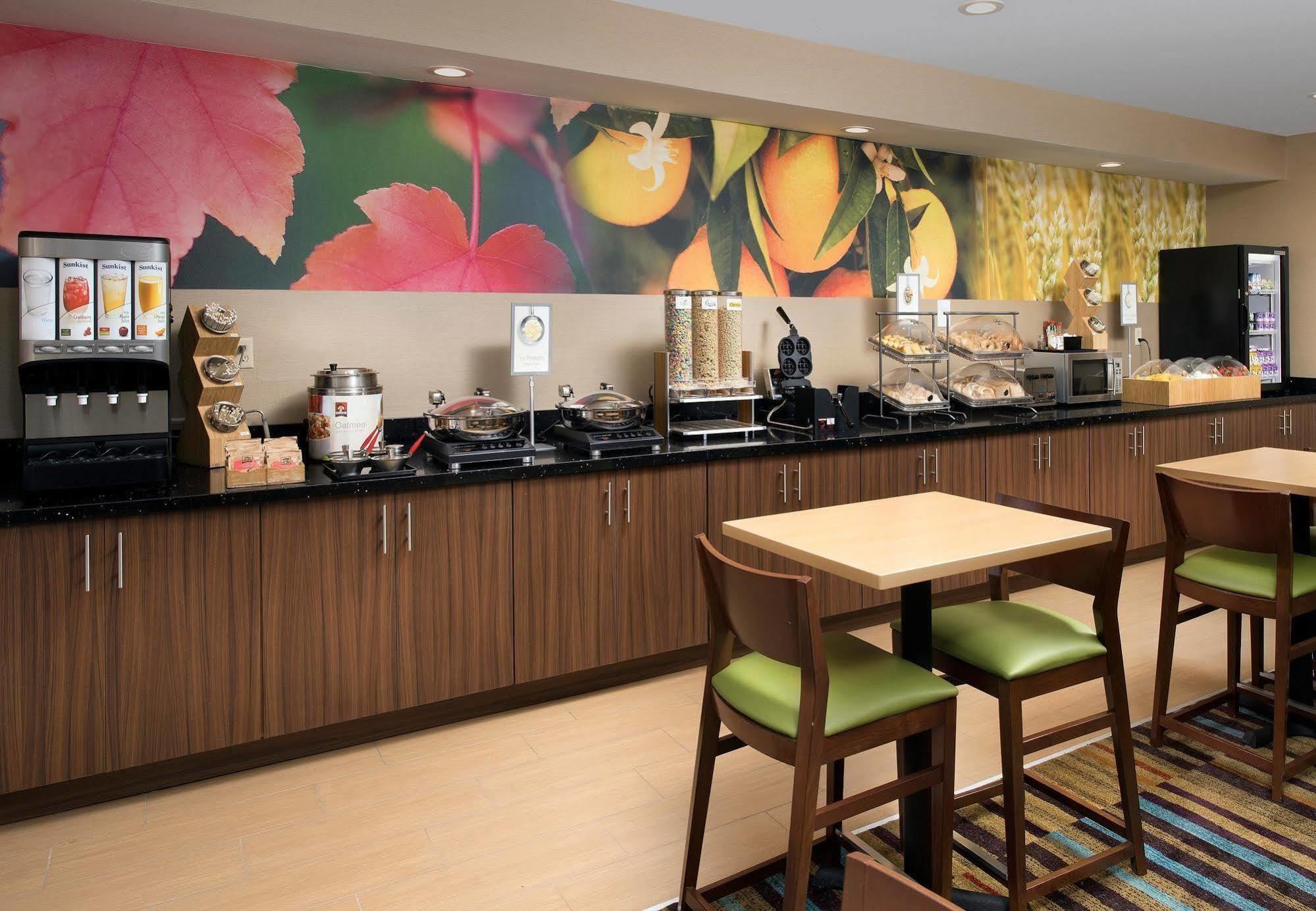 Fairfield Inn&suites By Marriott Airport Hotel
